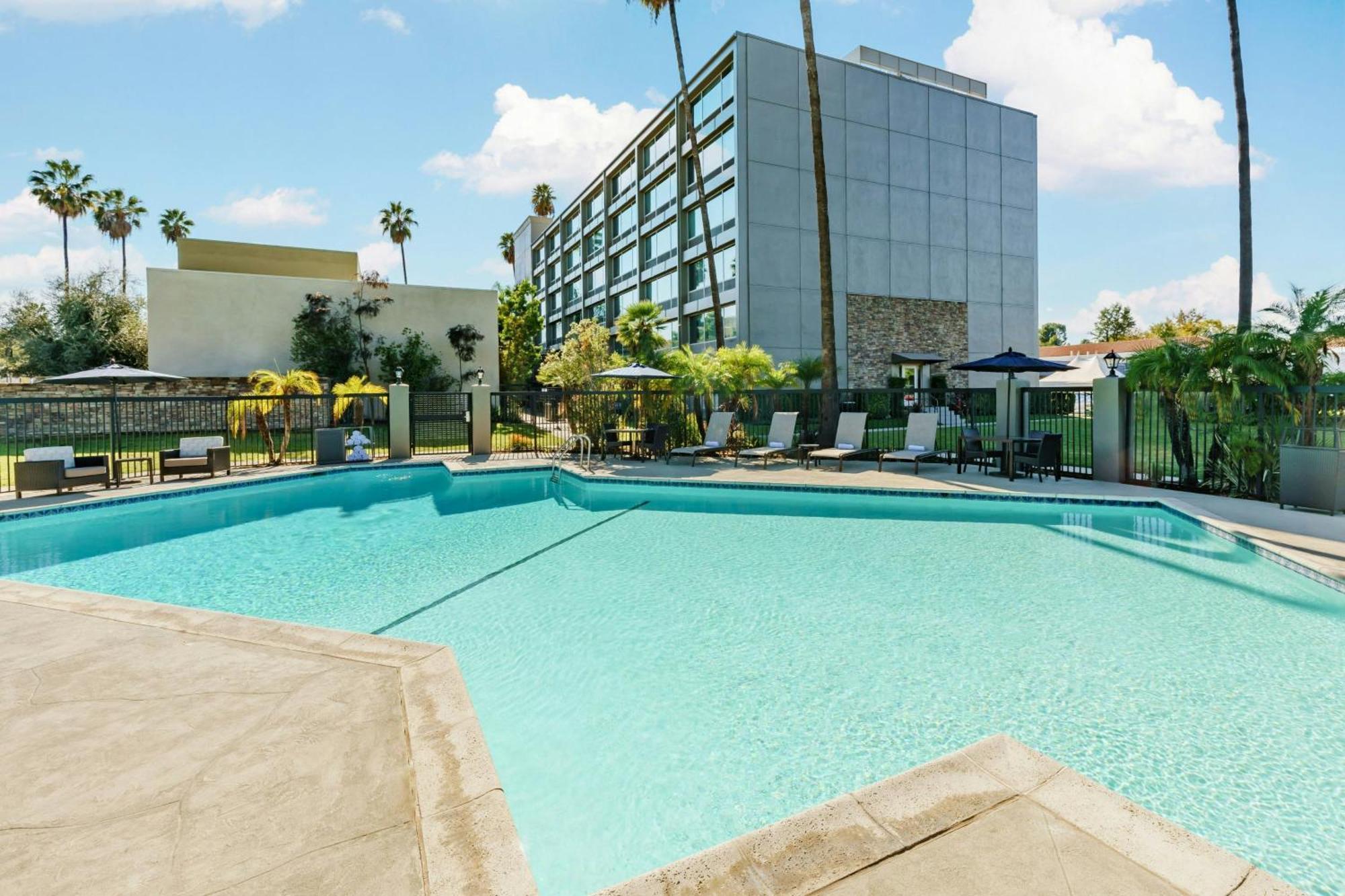 Courtyard By Marriott Angeles Woodland Hills 3* Los Angeles