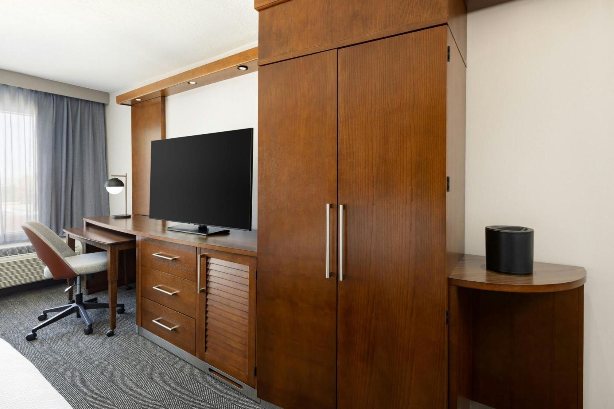 Hotel Courtyard By Marriott Angeles Woodland Hills