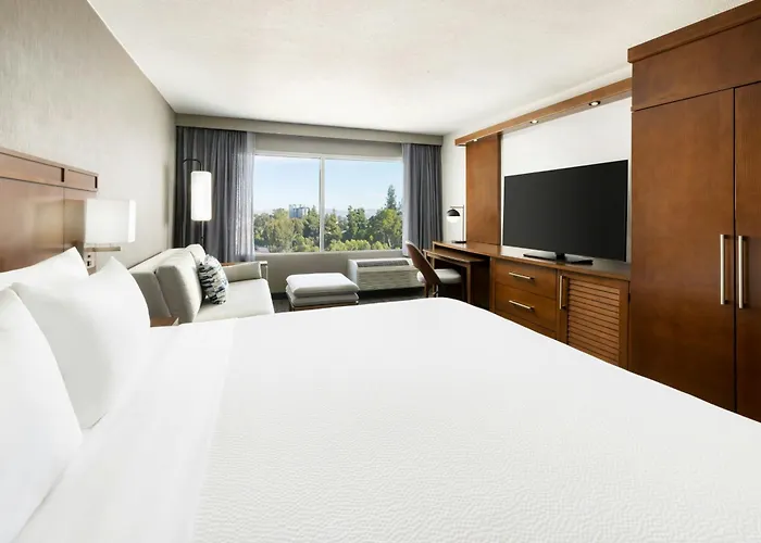 Courtyard By Marriott Los Angeles Woodland Hills