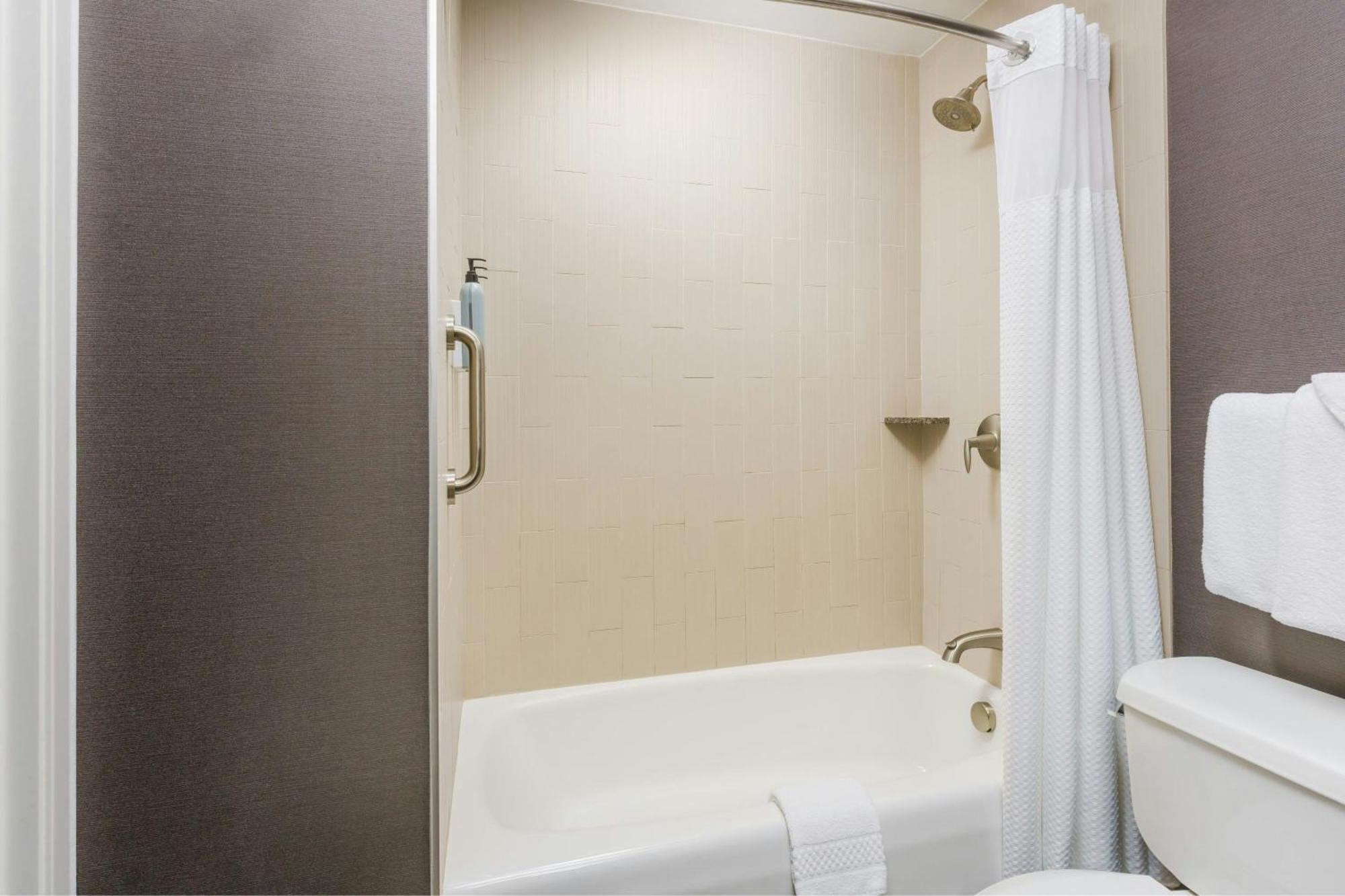 Courtyard By Marriott Angeles Woodland Hills 3* Los Angeles