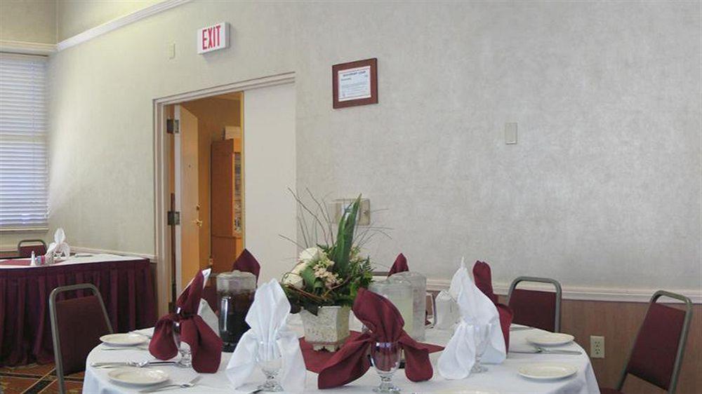 Courtyard By Marriott Angeles Woodland Hills
