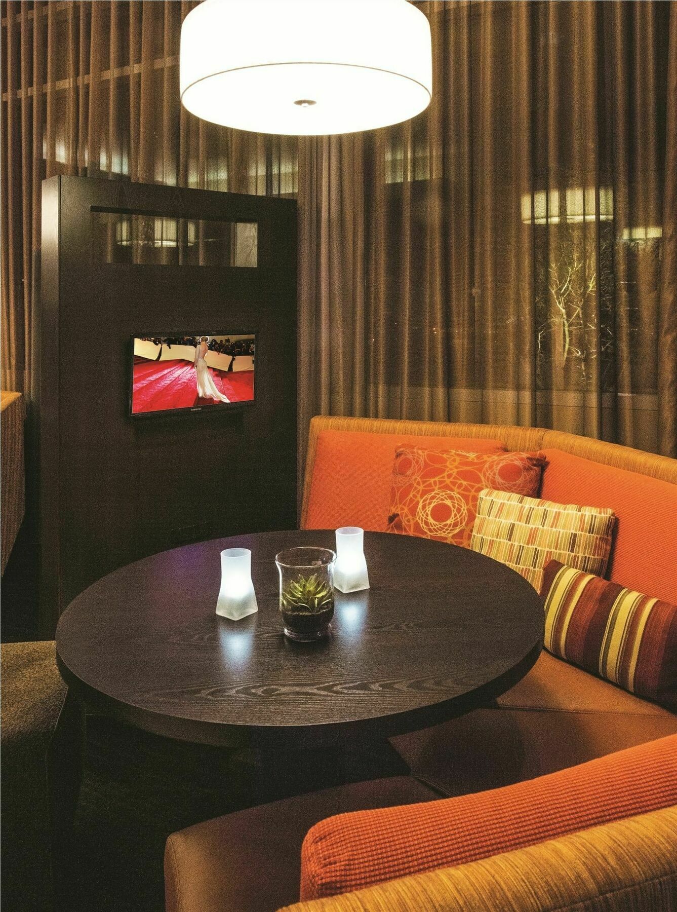 Courtyard By Marriott Angeles Woodland Hills Hotel